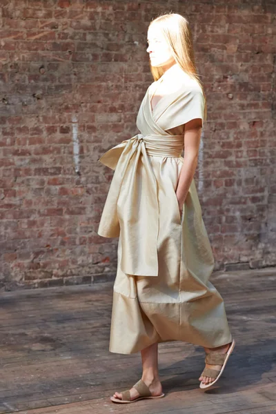 Look 27